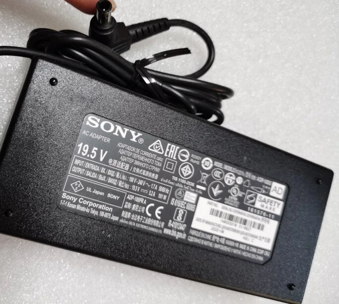 How to check AC adapter voltage?