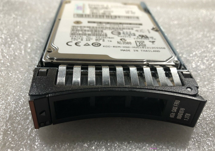 New IBM 1.2TB 10K 6Gbps SAS 2.5″ HDD Hard Disk Drive 00AD075 00AD079 00AD076