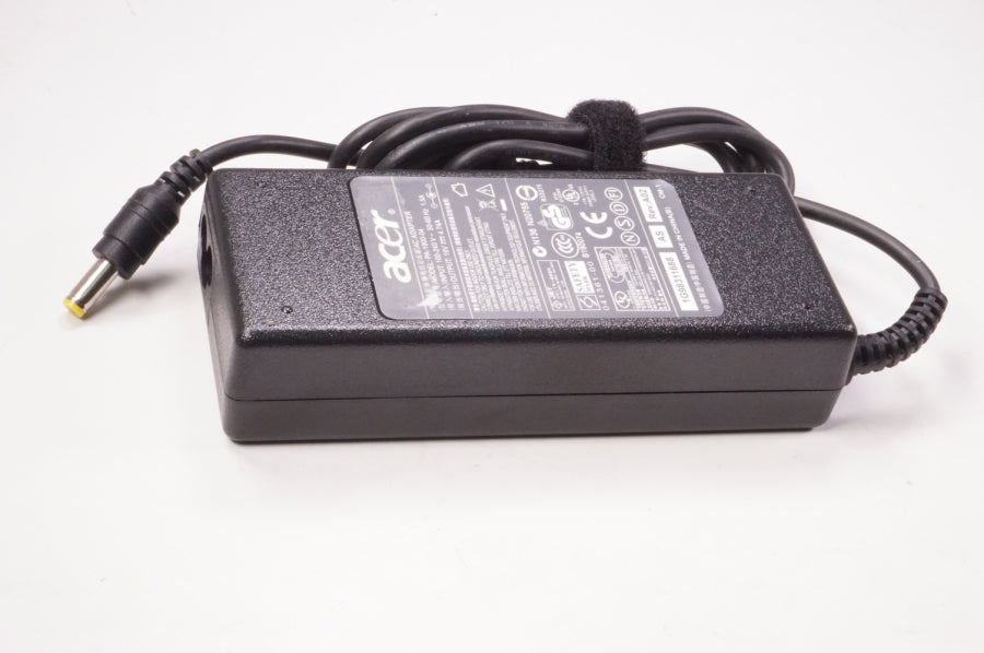 New 504030-015 Hp AC Adapter  With Power Cord