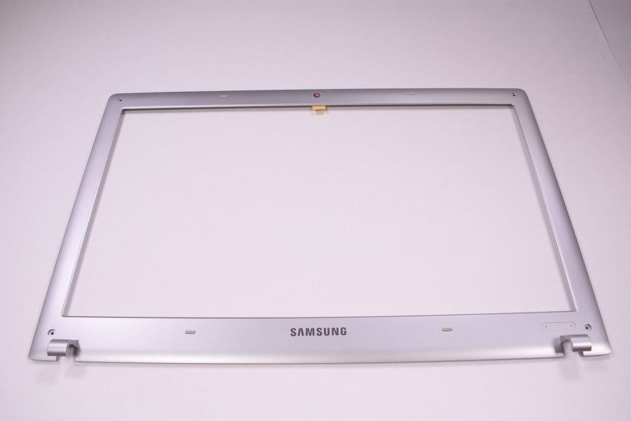 New BA75-03077A Samsung Laptop Lcd Bezel