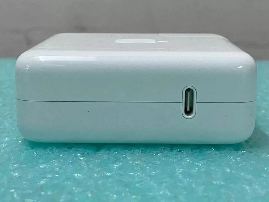 New Genuine Apple MacBook Pro 13" M1 M2 67W Type-C Power Adapter Charger A2518