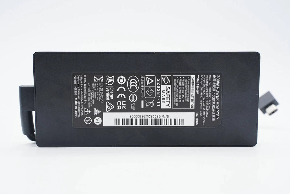 New Genuine Razer Blade 17 i9-12900H 3070 3080 Ti RTX AC Adapter Charger 280W RC30-042302