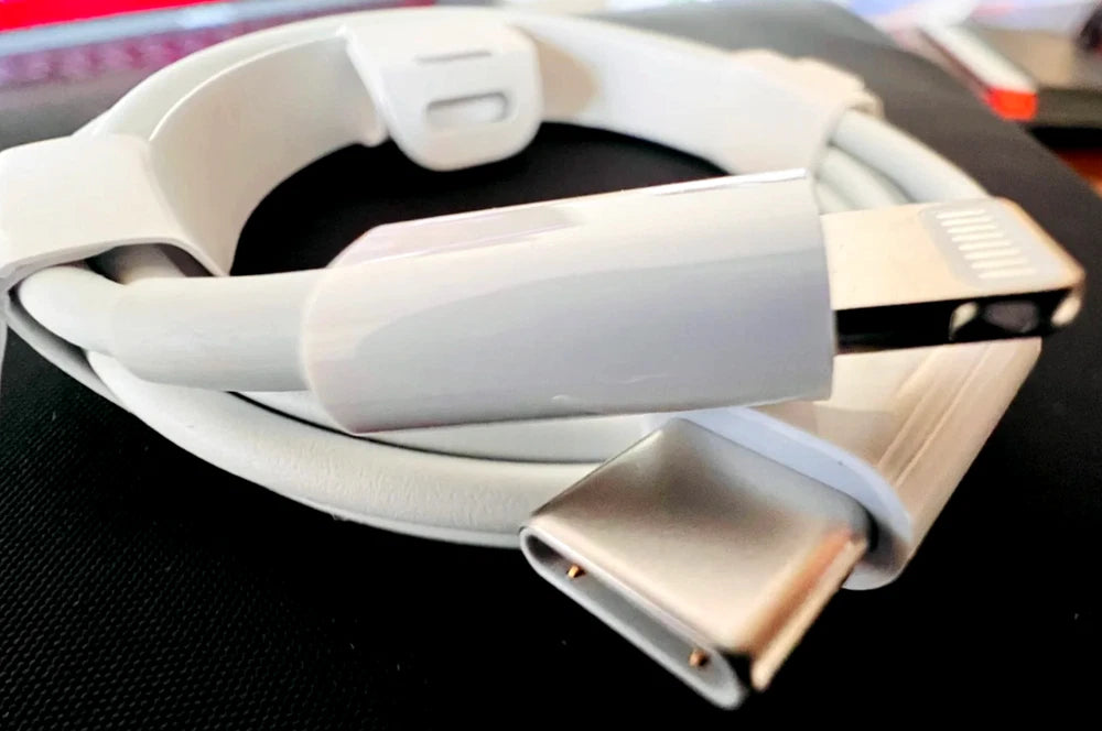 New Genuine Apple 20W USB-C Wall Charger With Lightning Cable A2305 A2561