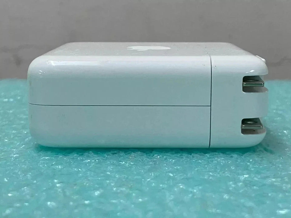 New Genuine Apple MacBook Pro 13" M1 M2 67W Type-C Power Adapter Charger A2518