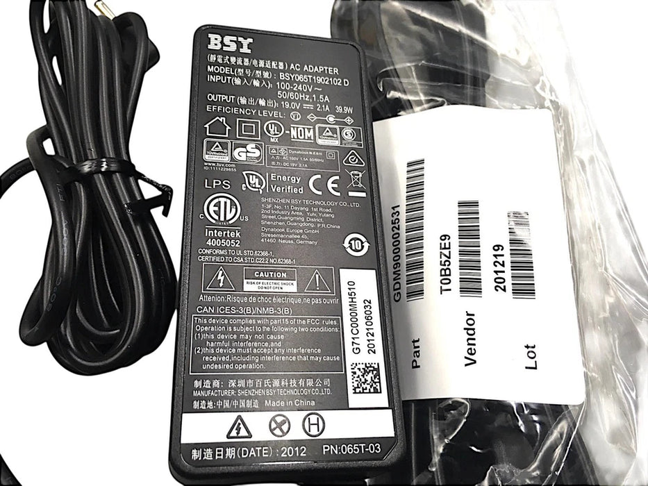 New Dynabook BSY065T1902102 D 2.1A 39.9W 19 V PS0105UA1ACA AC Adapter - LaptopParts.ca