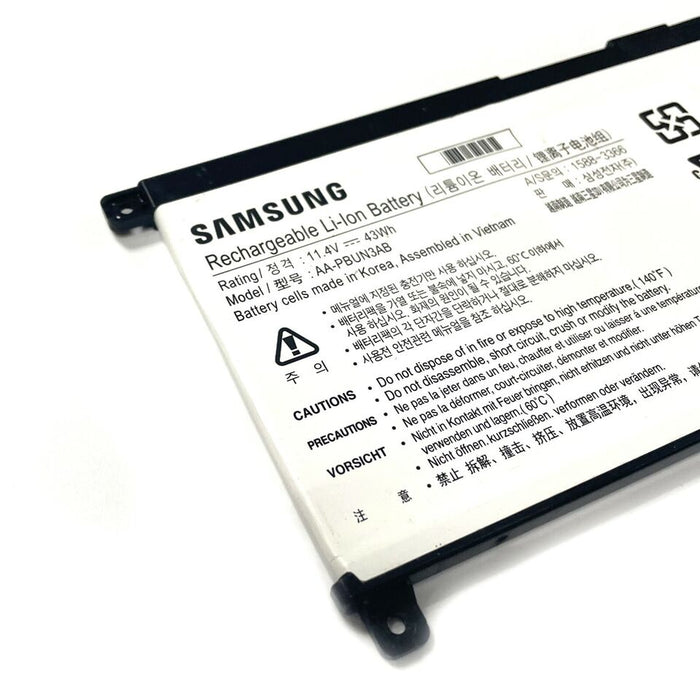 New Genuine Samsung AA-PBUN3AB AA-PBUN3QB Battery 43WH