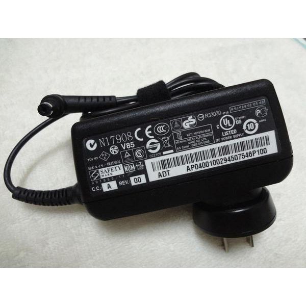 New Genuine Acer AC Adapter Charger TravelMate 8272G 8272T 8272TG 40W - LaptopParts.ca